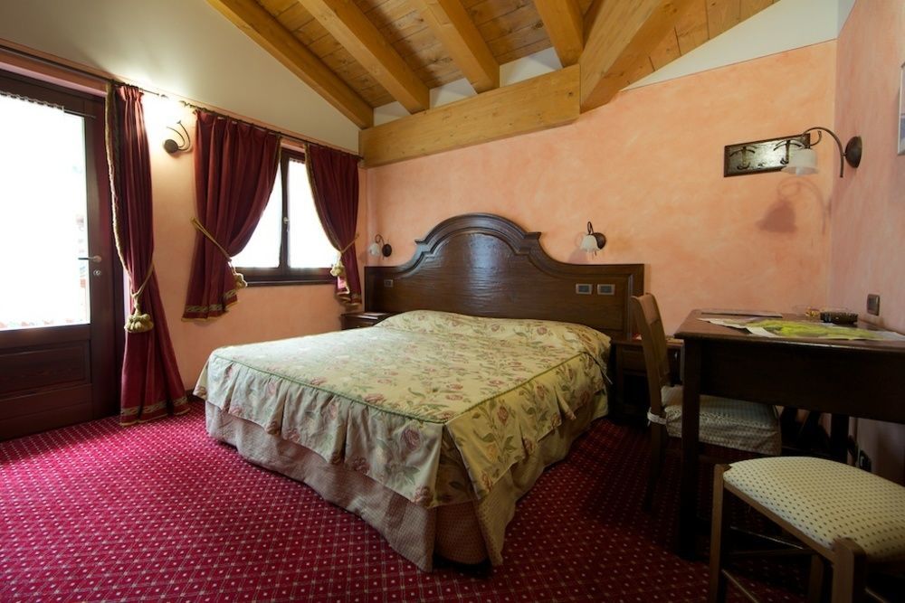 Hotel L' Aiglon تشامبولوك المظهر الخارجي الصورة